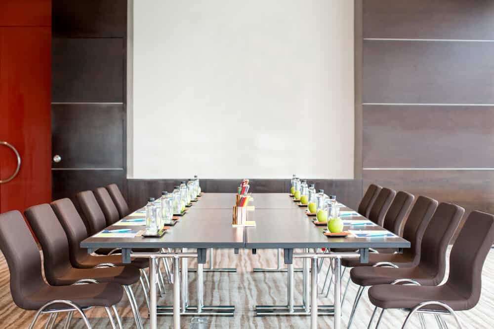 Une salle de conférence
